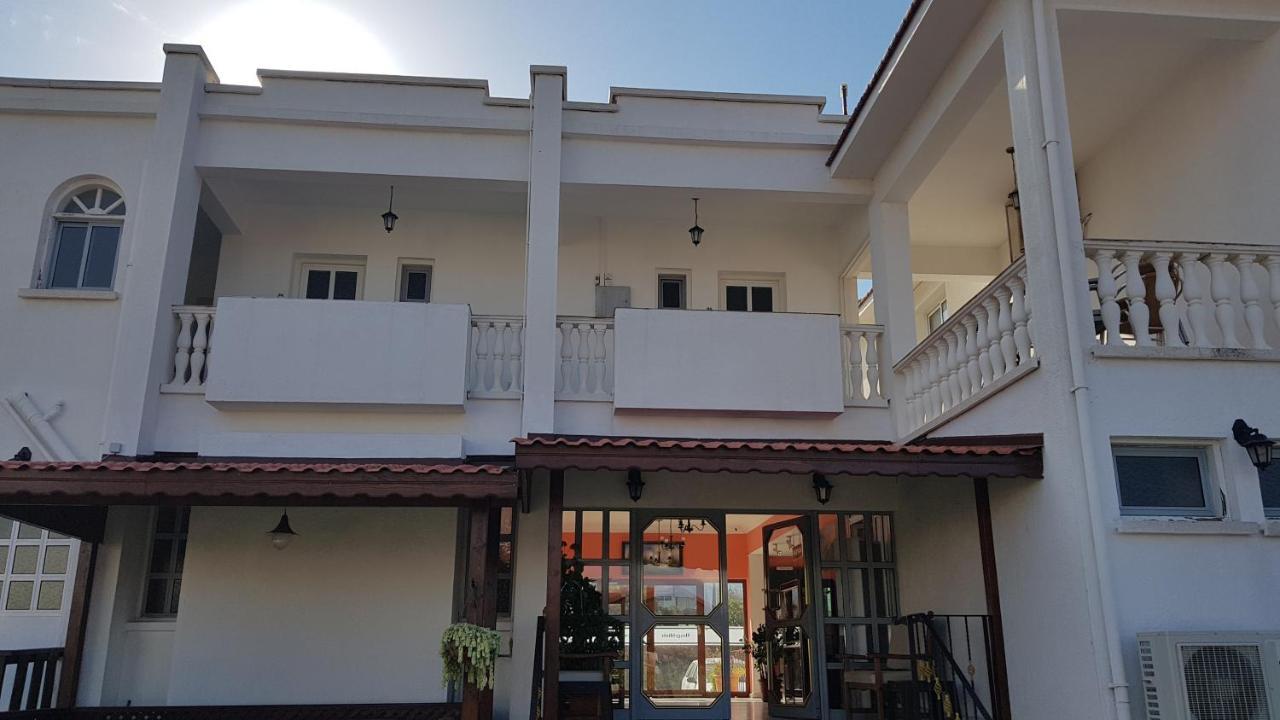 Citrus Tree Gardens Hotel Karavas  Buitenkant foto